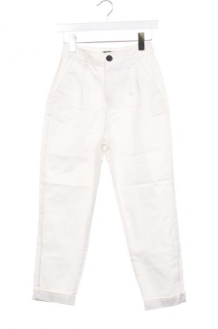 Damskie spodnie Bershka, Rozmiar XS, Kolor Biały, Cena 36,99 zł