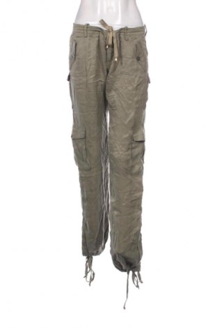 Pantaloni de femei Guess By Marciano, Mărime L, Culoare Verde, Preț 252,55 Lei