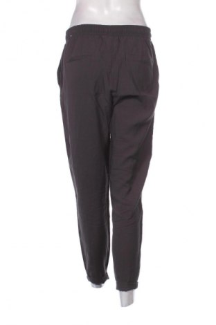 Damenhose Janina, Größe M, Farbe Grau, Preis € 15,00
