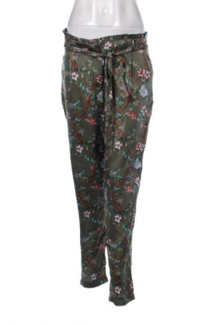 Pantaloni de femei Naf Naf, Mărime M, Culoare Multicolor, Preț 104,59 Lei