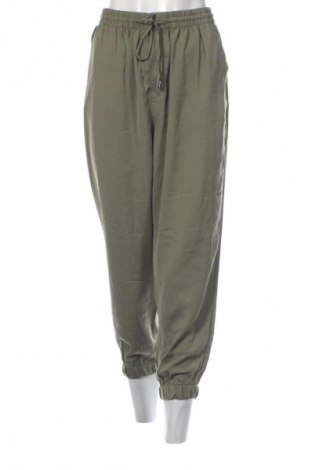 Damenhose Piazza Italia, Größe S, Farbe Grün, Preis € 14,99