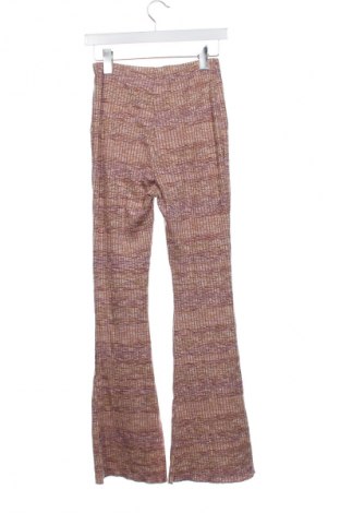 Damenhose Pull&Bear, Größe L, Farbe Mehrfarbig, Preis € 4,99