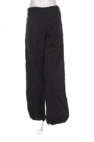 Pantaloni de femei SOCCER WEAR, Mărime M, Culoare Negru, Preț 94,99 Lei