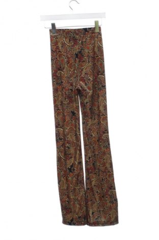 Pantaloni de femei Stradivarius, Mărime XS, Culoare Multicolor, Preț 73,98 Lei