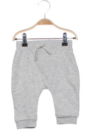 Kinderhose Unbranded, Größe 3-6m/ 62-68 cm, Farbe Grau, Preis € 10,74