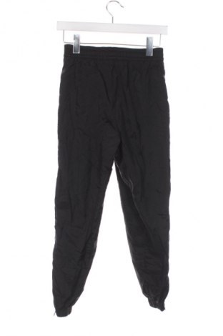 Dětské tepláky Air Jordan Nike, Velikost 11-12y/ 152-158 cm, Barva Černá, Cena  659,00 Kč