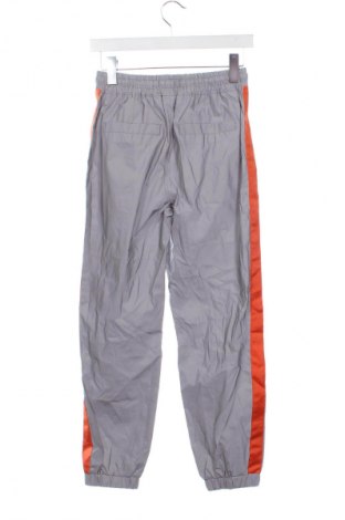 Pantaloni de trening, pentru copii Reserved, Mărime 10-11y/ 146-152 cm, Culoare Gri, Preț 63,25 Lei