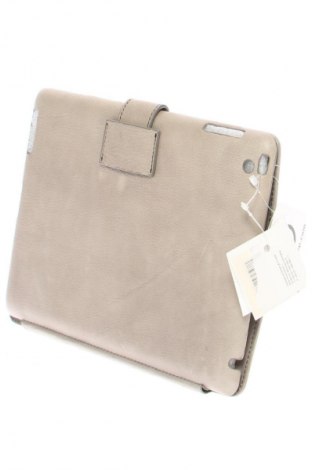 Tablet case Liebeskind, Χρώμα  Μπέζ, Τιμή 90,00 €