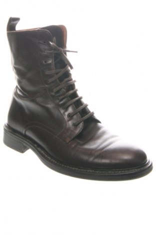 Férfi cipők
 Navyboot, Méret 40, Szín Barna, Ár 24 259 Ft