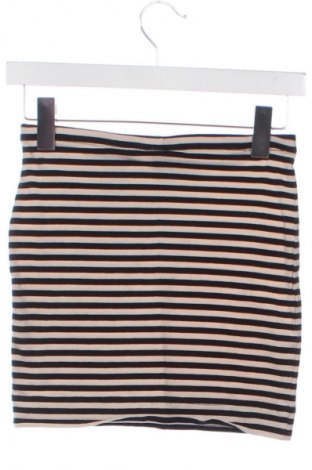 Пола H&M, Размер XS, Цвят Многоцветен, Цена 19,55 лв.