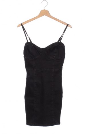 Kleid Bershka, Größe XS, Farbe Schwarz, Preis 10,99 €