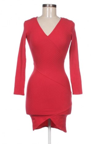 Sukienka Bershka, Rozmiar S, Kolor Czerwony, Cena 36,99 zł