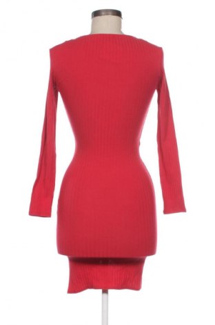 Sukienka Bershka, Rozmiar S, Kolor Czerwony, Cena 36,99 zł