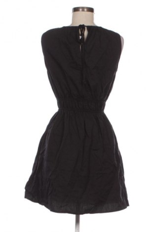 Kleid Defacto, Größe S, Farbe Schwarz, Preis 20,99 €