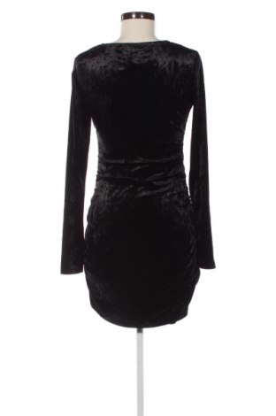 Šaty  Gina Tricot, Velikost M, Barva Černá, Cena  199,00 Kč