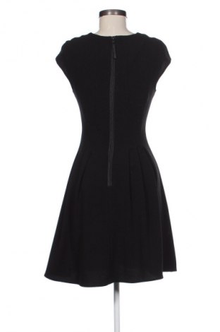 Sukienka Gina Tricot, Rozmiar S, Kolor Czarny, Cena 62,18 zł
