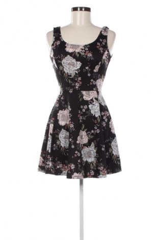 Šaty  H&M Divided, Veľkosť S, Farba Viacfarebná, Cena  11,95 €