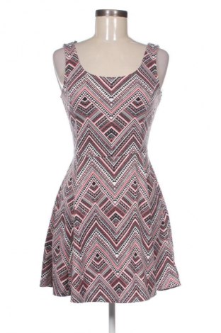 Рокля H&M Divided, Размер M, Цвят Многоцветен, Цена 20,99 лв.