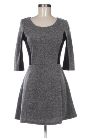 Šaty  H&M Divided, Veľkosť M, Farba Sivá, Cena  8,95 €