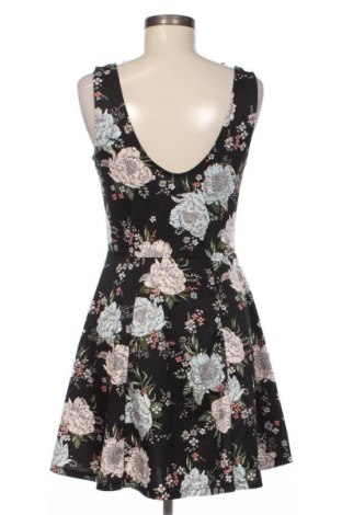 Šaty  H&M Divided, Velikost L, Barva Vícebarevné, Cena  259,00 Kč