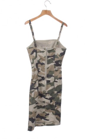 Šaty  H&M Divided, Velikost S, Barva Vícebarevné, Cena  367,00 Kč