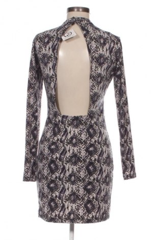 Kleid H&M Divided, Größe M, Farbe Mehrfarbig, Preis 14,83 €
