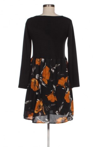 Rochie Lena, Mărime M, Culoare Multicolor, Preț 122,45 Lei