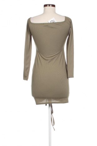 Kleid Missguided, Größe M, Farbe Grün, Preis 15,00 €