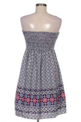 Kleid Ocean Club, Größe M, Farbe Mehrfarbig, Preis 14,99 €