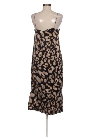 Kleid Oysho, Größe M, Farbe Mehrfarbig, Preis 25,99 €