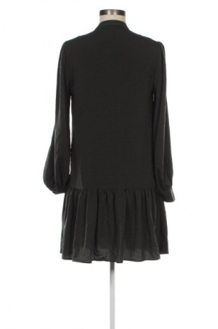 Kleid Primark, Größe M, Farbe Grün, Preis 13,99 €