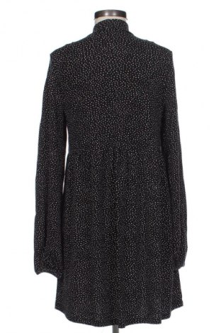 Kleid Pull&Bear, Größe M, Farbe Mehrfarbig, Preis 8,99 €