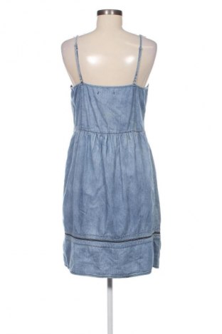 Kleid Reserved, Größe M, Farbe Blau, Preis 15,00 €