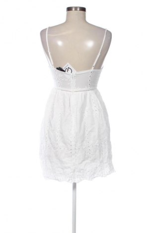 Rochie SBetro, Mărime S, Culoare Alb, Preț 74,81 Lei