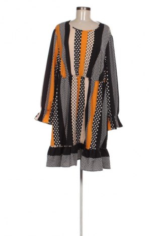 Kleid SHEIN, Größe 4XL, Farbe Mehrfarbig, Preis € 9,99