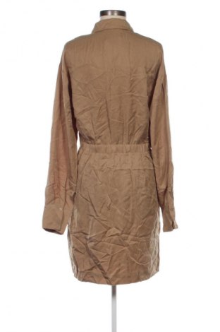 Kleid Samsoe & Samsoe, Größe M, Farbe Beige, Preis 56,99 €