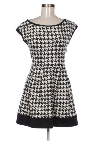 Kleid Stradivarius, Größe M, Farbe Mehrfarbig, Preis 8,99 €