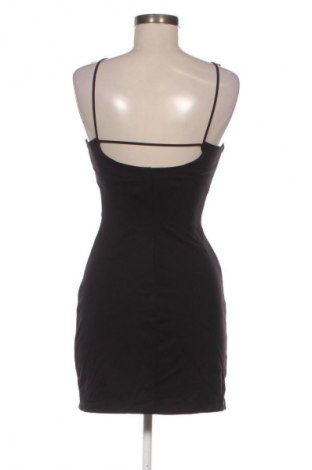 Kleid Stradivarius, Größe S, Farbe Schwarz, Preis 12,99 €