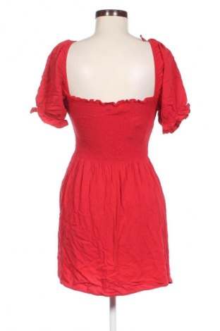 Φόρεμα Stradivarius, Μέγεθος S, Χρώμα Κόκκινο, Τιμή 15,00 €