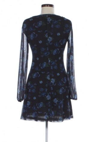Kleid Stradivarius, Größe M, Farbe Mehrfarbig, Preis 20,99 €