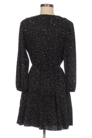 Kleid Trendyol, Größe M, Farbe Mehrfarbig, Preis 13,99 €