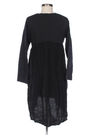 Kleid Wiya, Größe M, Farbe Schwarz, Preis 55,18 €