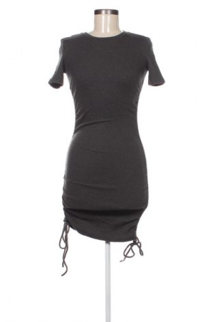 Sukienka Zara, Rozmiar S, Kolor Szary, Cena 88,99 zł
