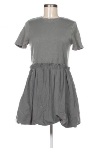Kleid Zara, Größe M, Farbe Grün, Preis € 7,99