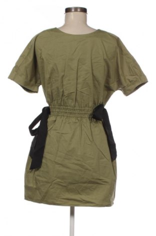 Kleid Zara Trafaluc, Größe M, Farbe Grün, Preis € 25,99