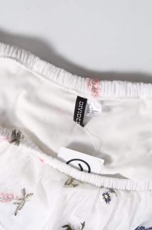 Дамска блуза H&M Divided, Размер S, Цвят Бял, Полиамид, Цена 24,70 лв.
