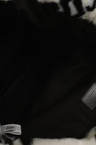 Дамска чанта GCDS, Цвят Черен, Текстил, Цена 651,75 лв.