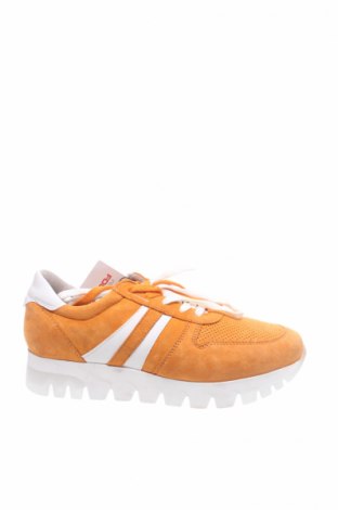 Дамски обувки Tamaris, Размер 39, Цвят Оранжев, Естествен велур, Цена 93,45 лв.