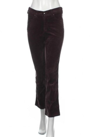 Дамски панталон Armani Jeans, Размер S, Цвят Кафяв, 99% памук, 1% еластан, Цена 125,69 лв.
