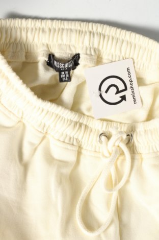 Damen Sporthose Missguided, Größe M, Farbe Ecru, 60% Baumwolle, 40% Polyester, Preis 9,74 €